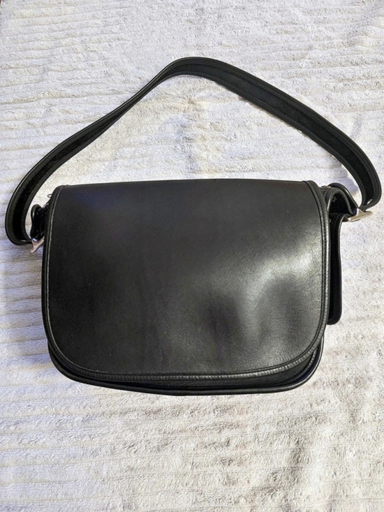 Coach Handbags - Vintage Coach Patricia’s Legacy Leather Crossbody Bag — Style 9951 (Made in USA)